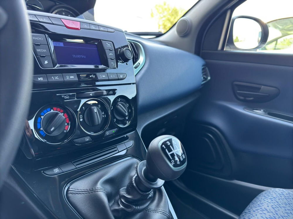 Lancia Ypsilon nuova a Ferrara (14)