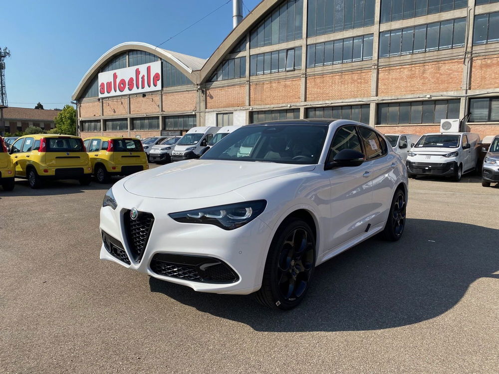 Alfa Romeo Stelvio nuova a Reggio Emilia