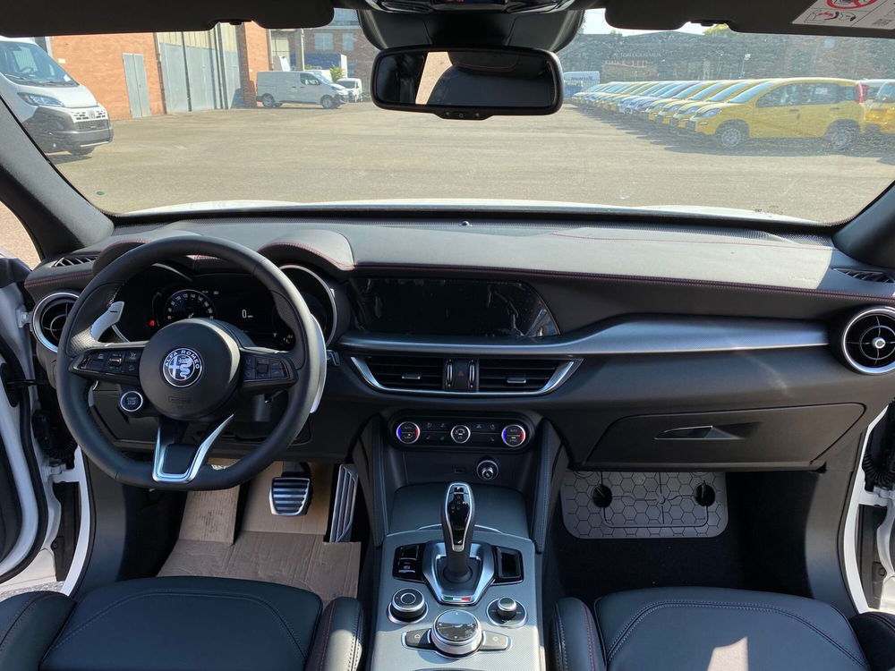 Alfa Romeo Stelvio nuova a Reggio Emilia (15)