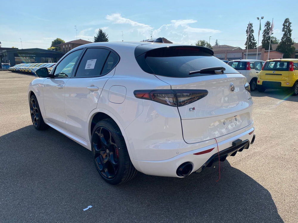 Alfa Romeo Stelvio nuova a Reggio Emilia (3)