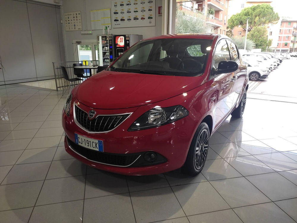 Lancia Ypsilon usata a Prato