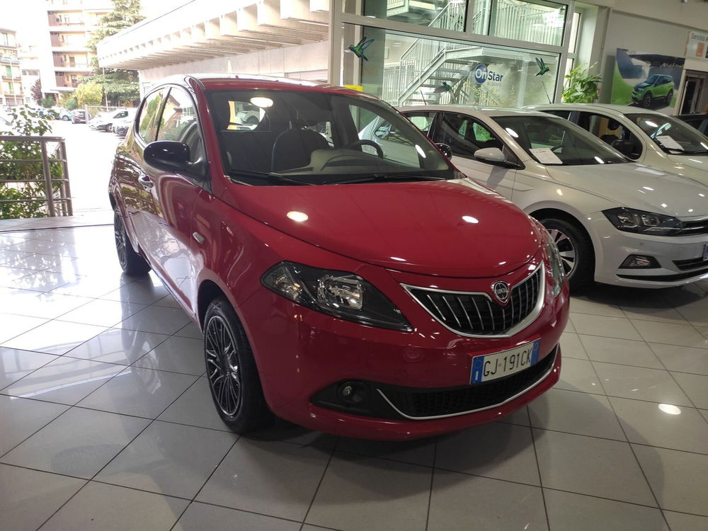 Lancia Ypsilon usata a Prato (3)