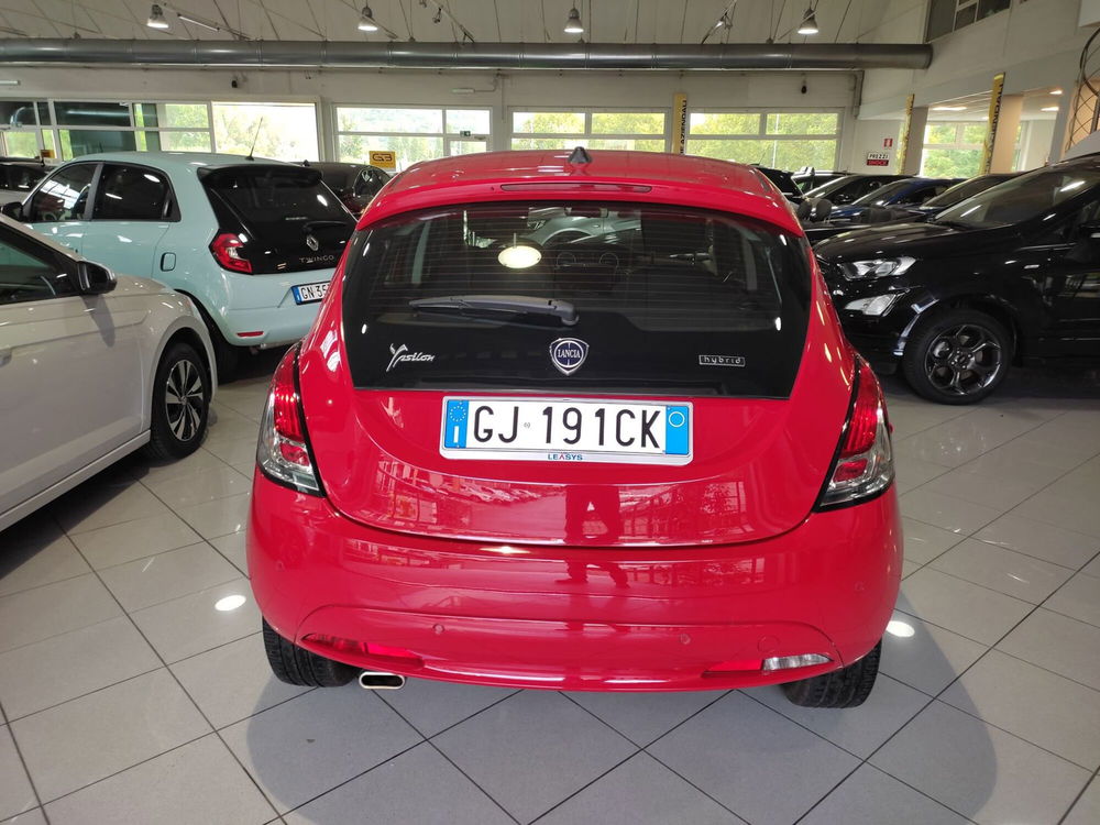 Lancia Ypsilon usata a Prato (6)