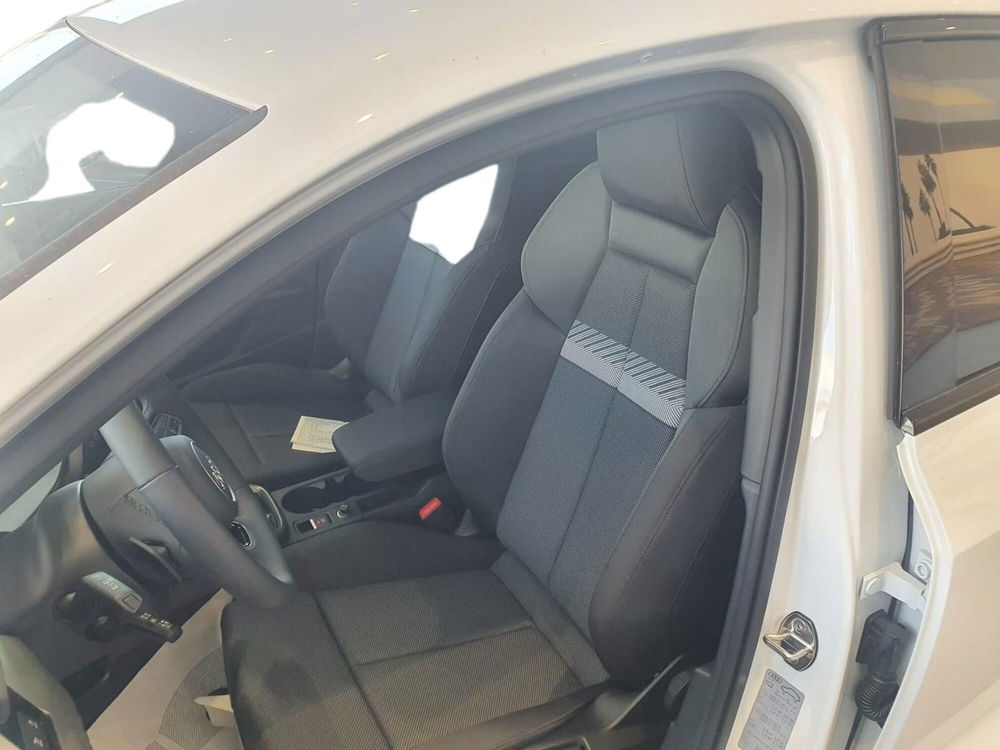 Audi A3 Sportback nuova a Bari (9)