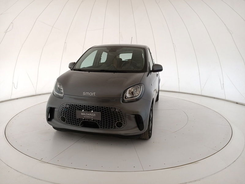 smart forfour forfour EQ Passion  del 2021 usata a Bari