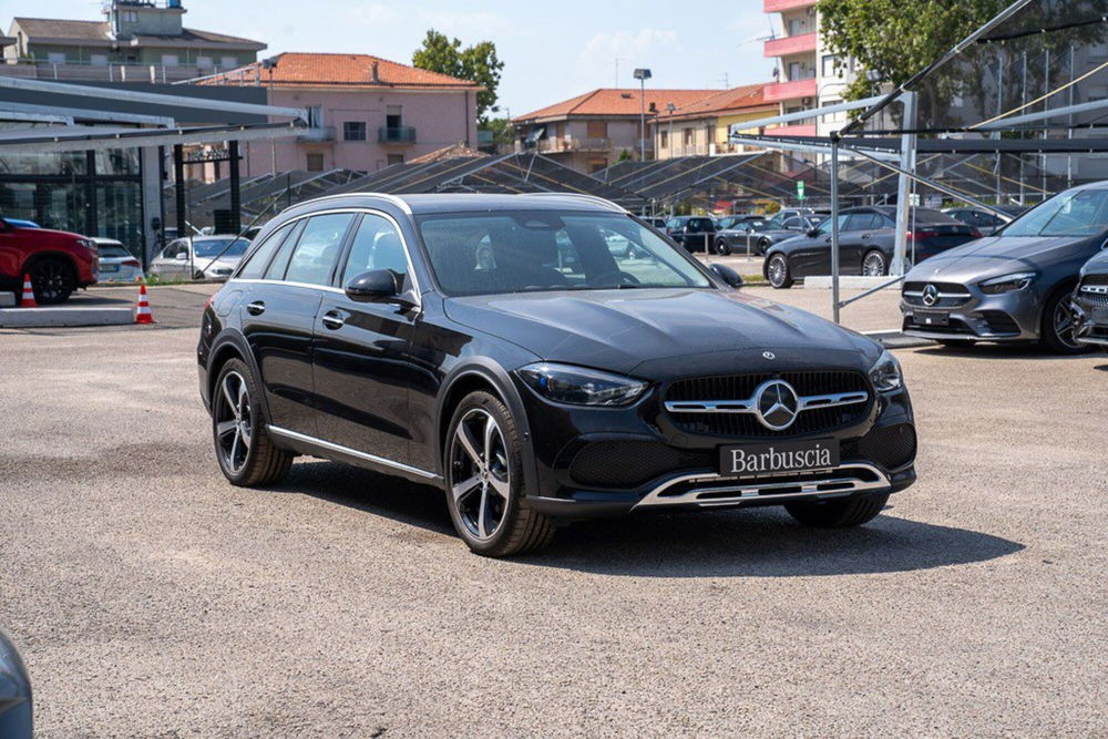 Mercedes-Benz Classe C Station Wagon nuova a Pescara (3)