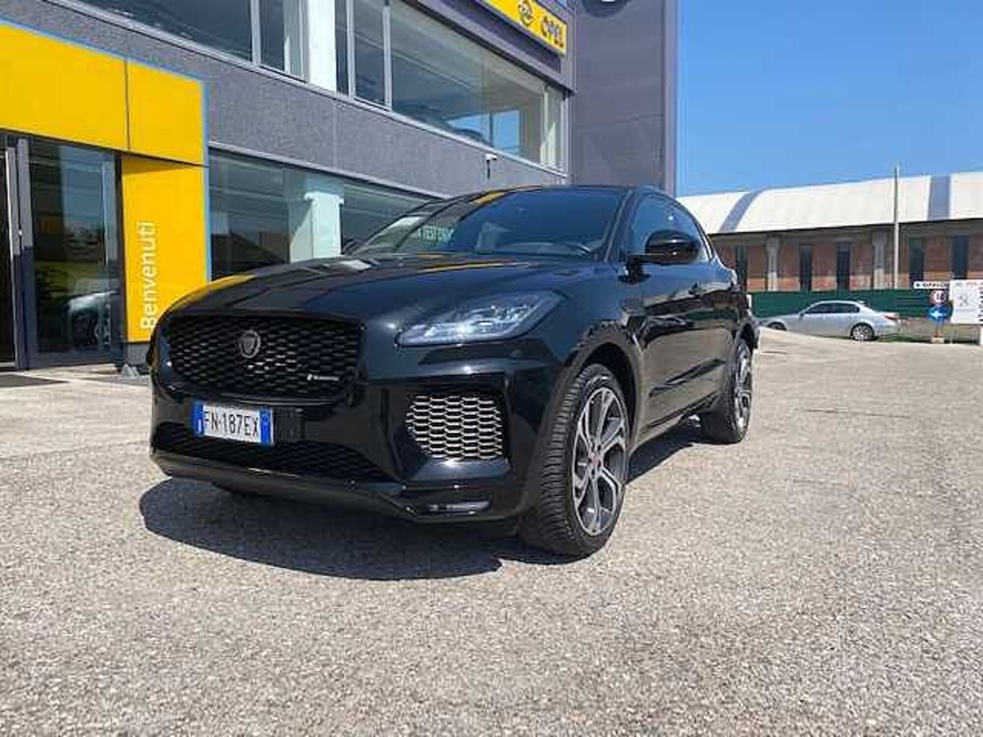 Jaguar E-Pace 2.0D 180 CV AWD aut.  del 2018 usata a Fano