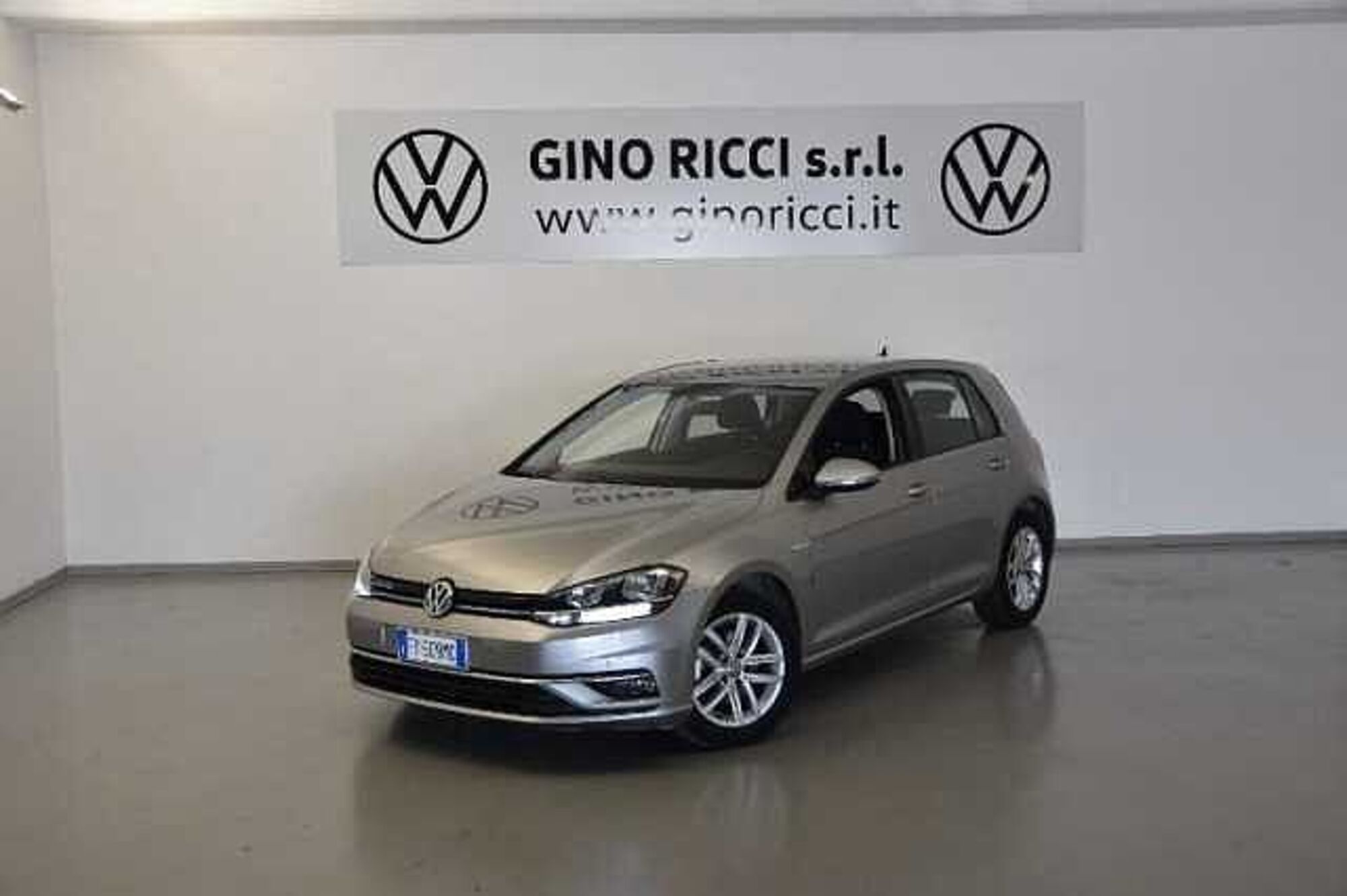 Volkswagen Golf 1.5 TGI DSG 5p. Business BlueMotion Technology del 2019 usata a Cesena