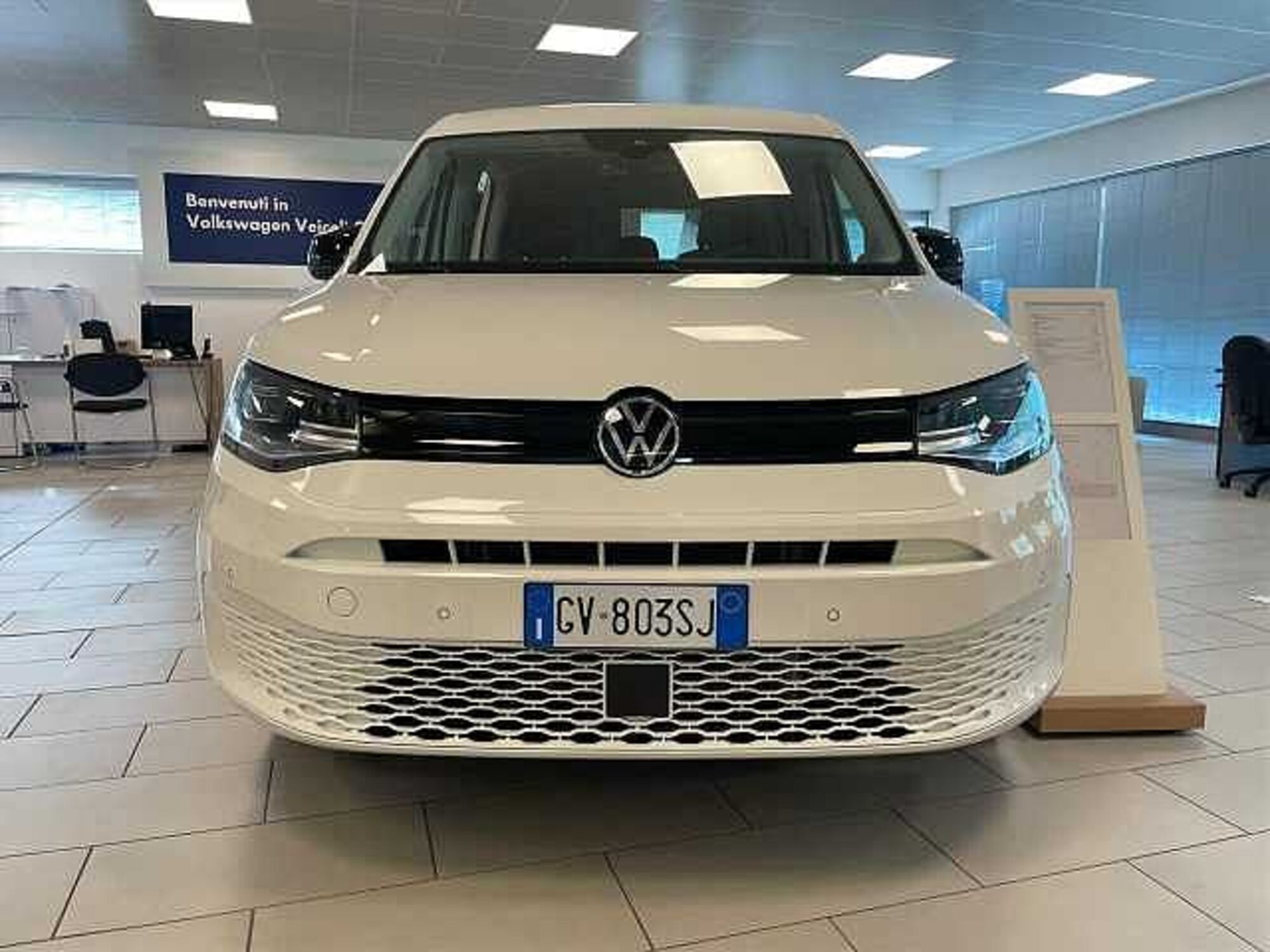 Volkswagen Caddy 1.5 TSI 114 CV Space nuova a Brivio