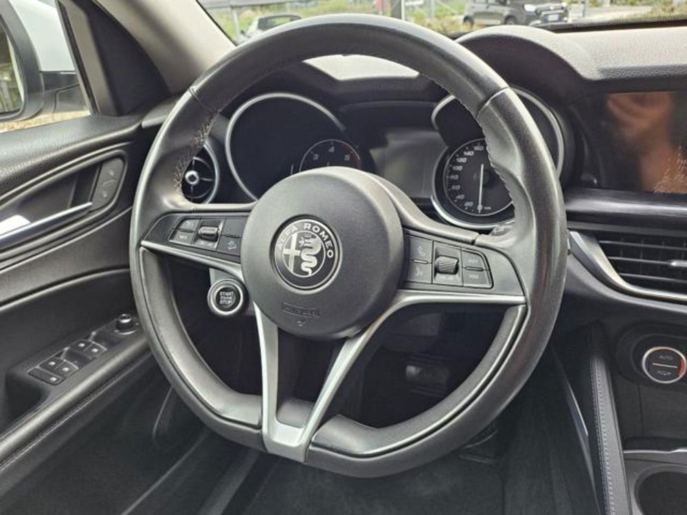 Alfa Romeo Stelvio usata a Padova (5)