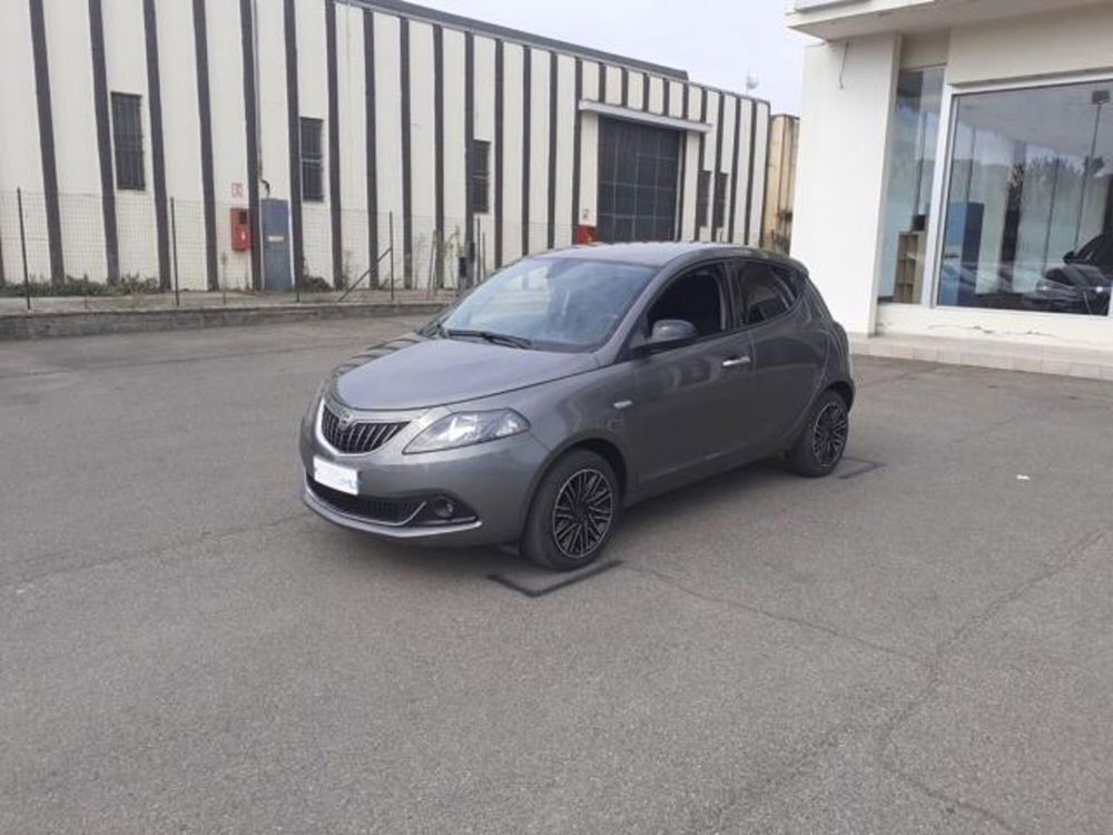 Lancia Ypsilon usata a Firenze