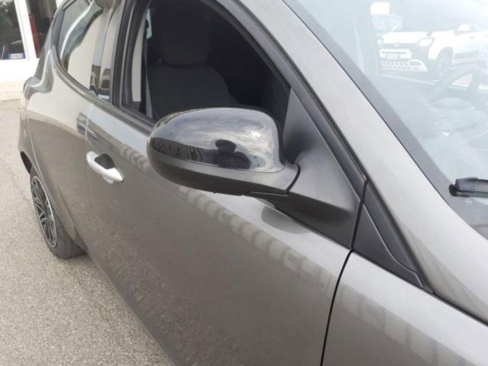 Lancia Ypsilon usata a Firenze (5)