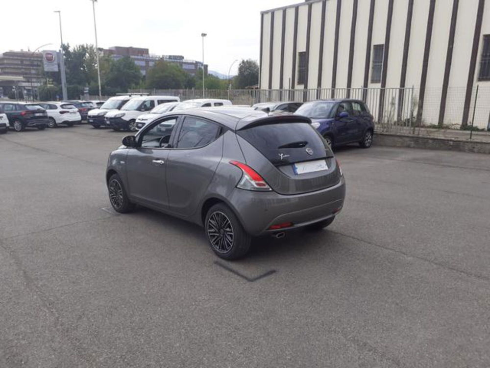 Lancia Ypsilon usata a Firenze (6)