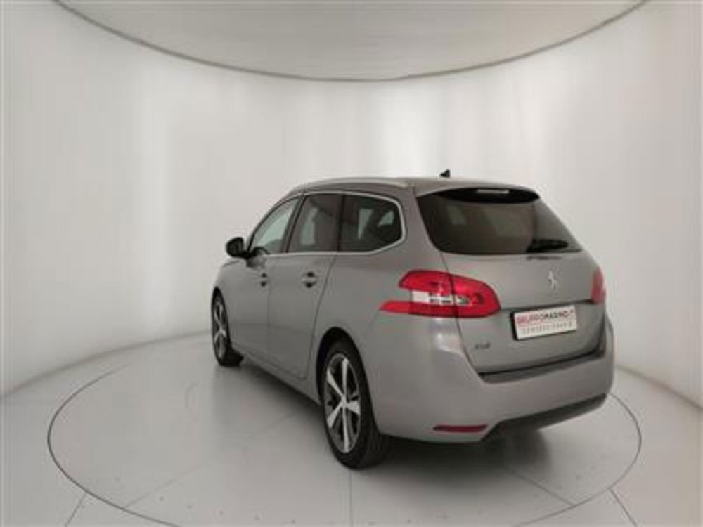 Peugeot 308 SW usata a Bari (5)