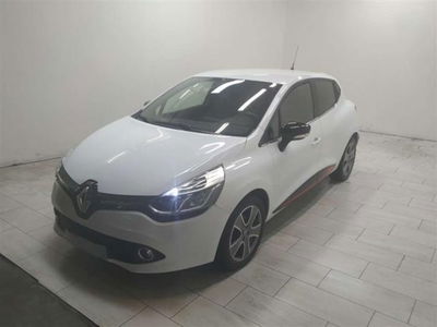 Renault Clio 1.2 75CV 5 porte Wave  del 2014 usata a Cuneo