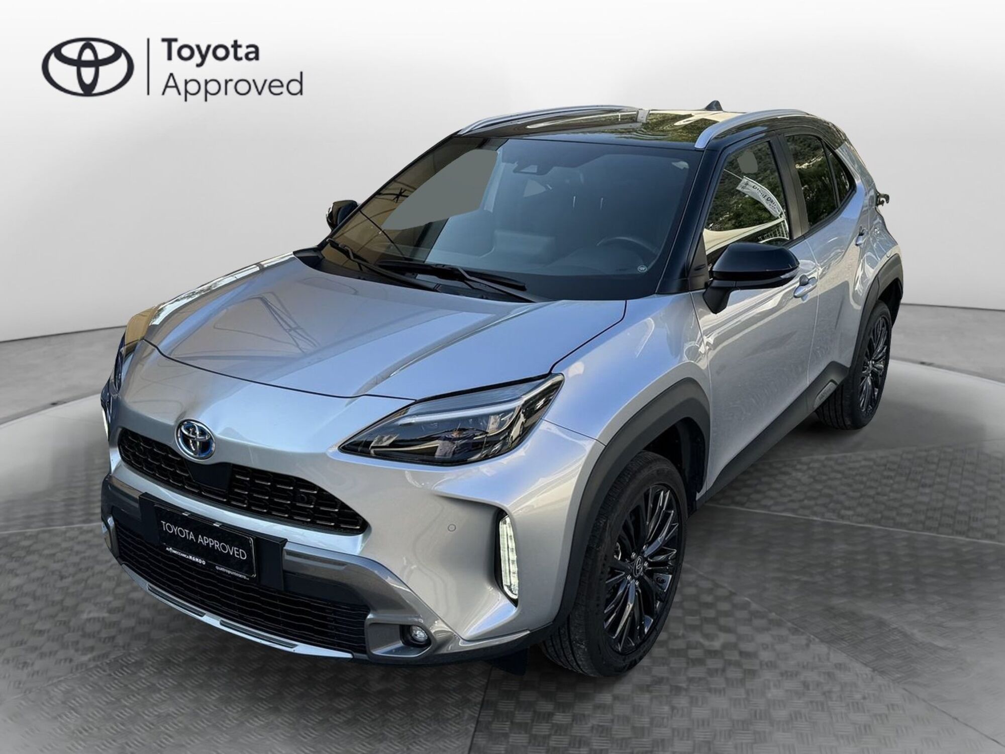 Toyota Yaris Cross 1.5 Hybrid 5p. E-CVT Adventure del 2021 usata a Como