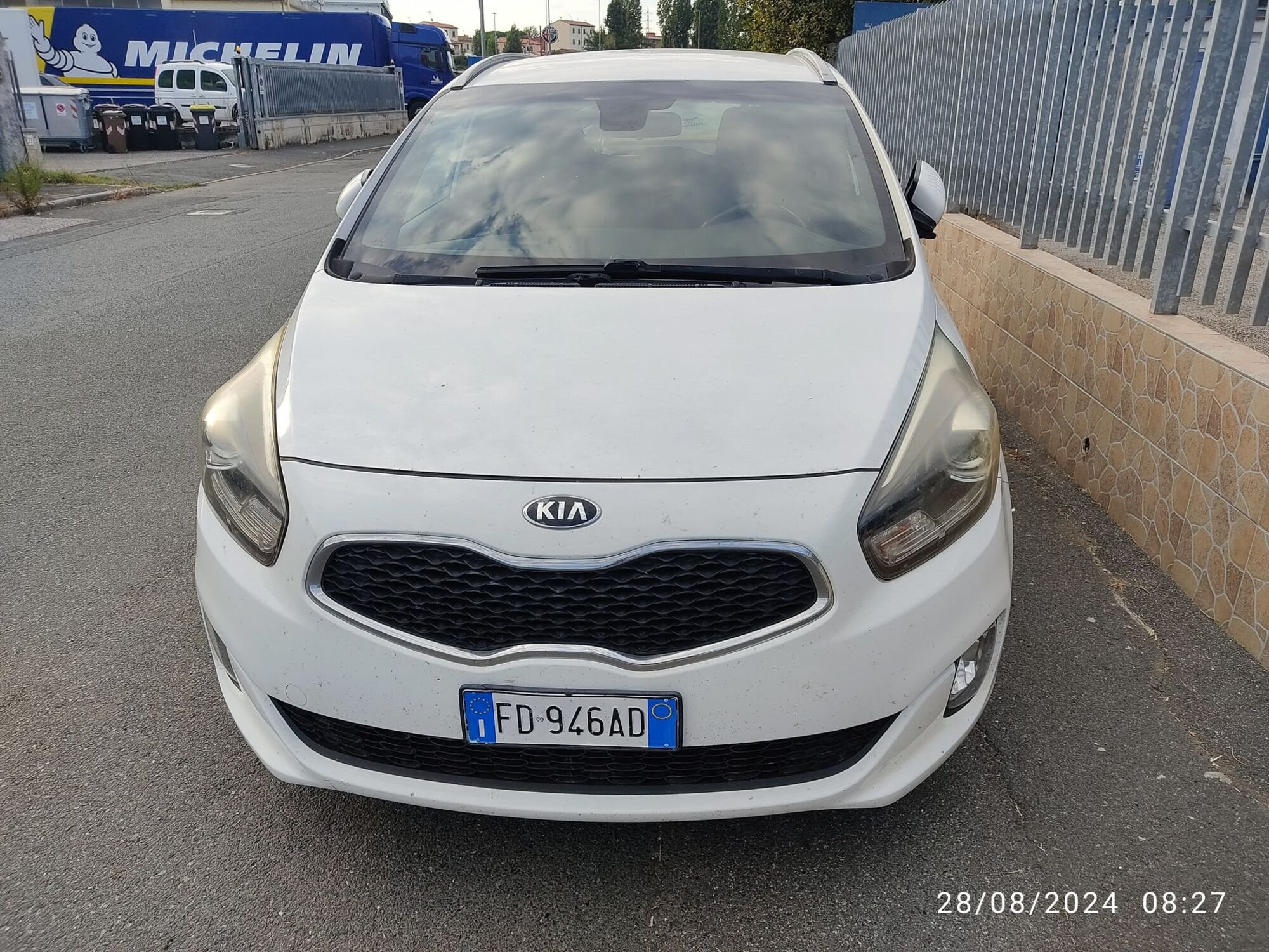 Kia Carens 1.7 CRDi 115 CV Class  del 2016 usata a Livorno