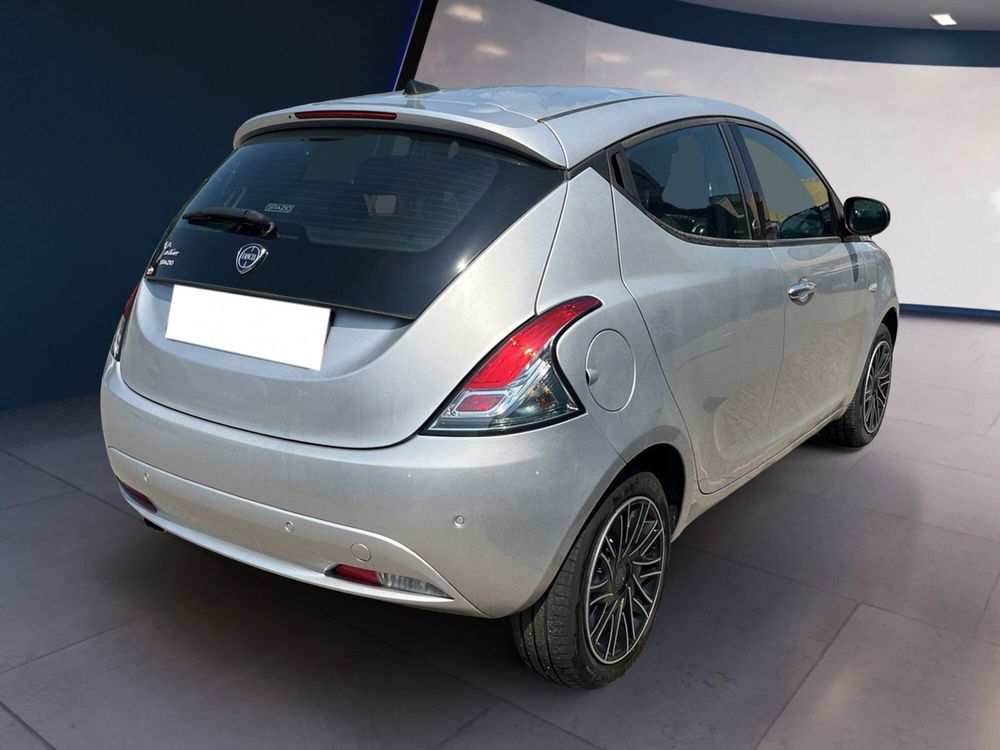 Lancia Ypsilon usata a Torino (4)