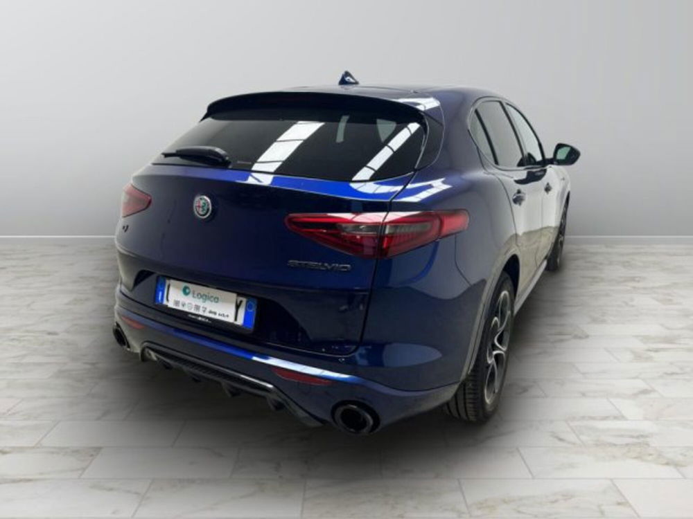 Alfa Romeo Stelvio usata a Biella (8)