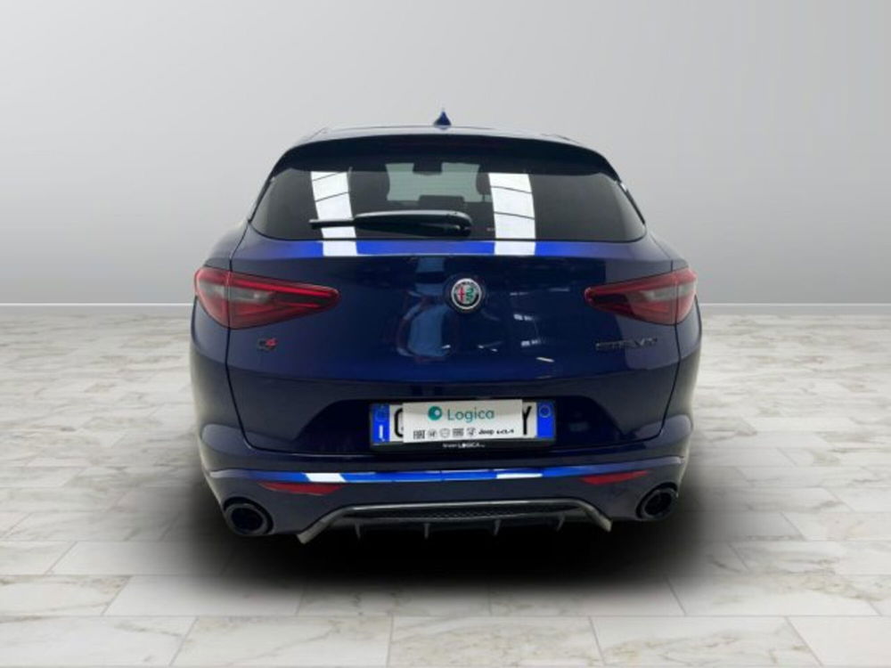 Alfa Romeo Stelvio usata a Biella (9)