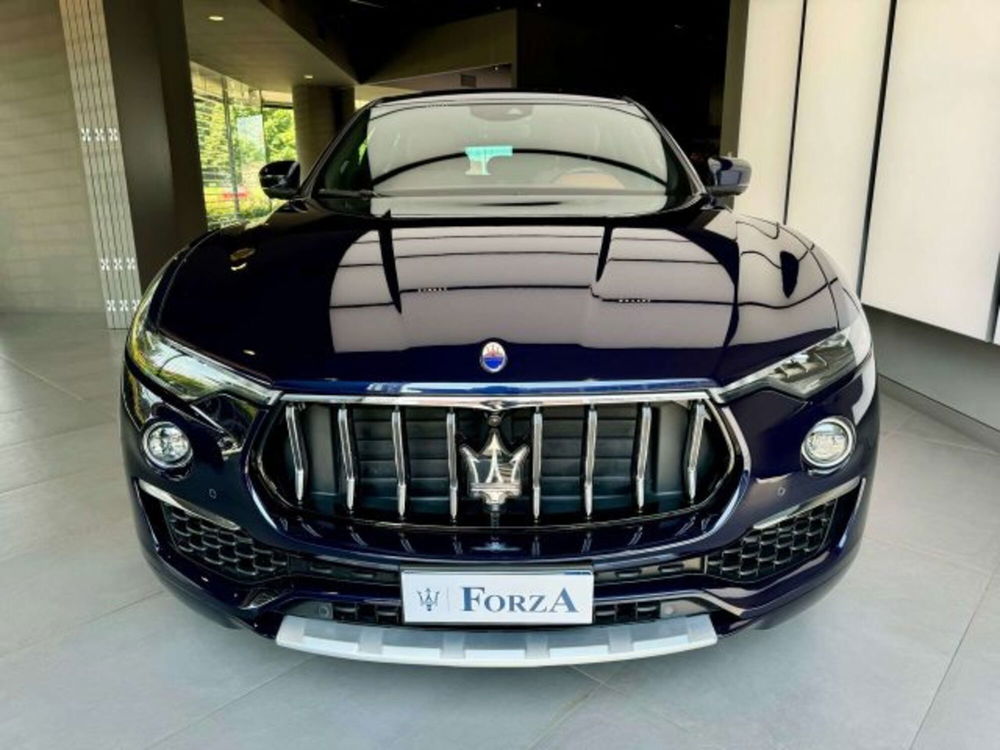 Maserati Levante usata a Torino (2)