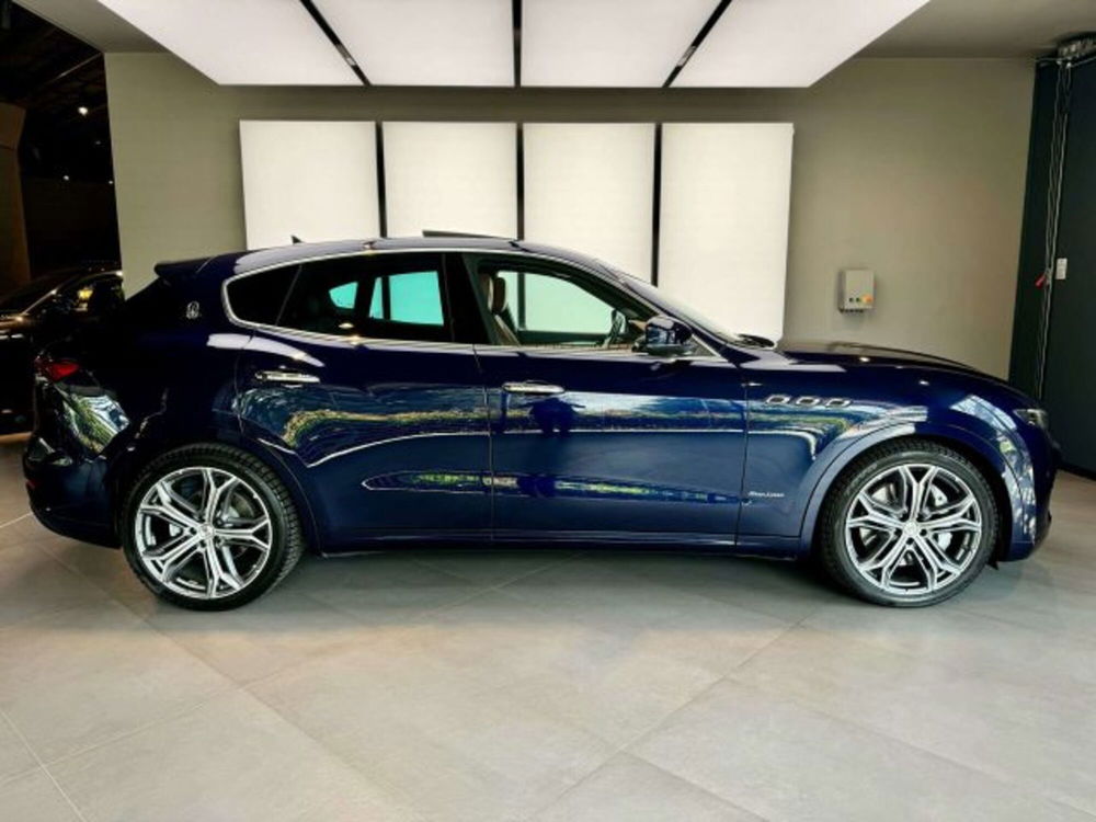 Maserati Levante usata a Torino (5)