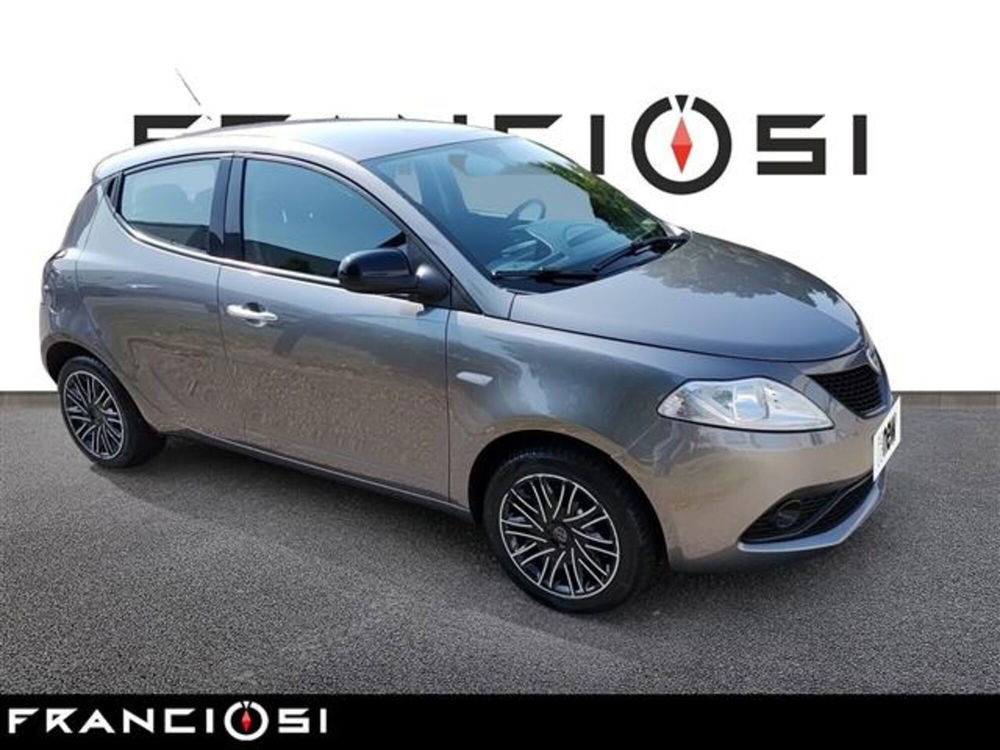 Lancia Ypsilon usata a Modena (2)