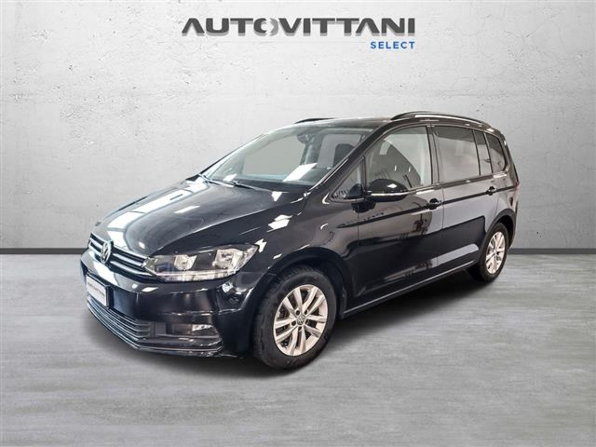 Volkswagen Touran 1.5 tsi Business 150cv dsg MY18 del 2018 usata a Como