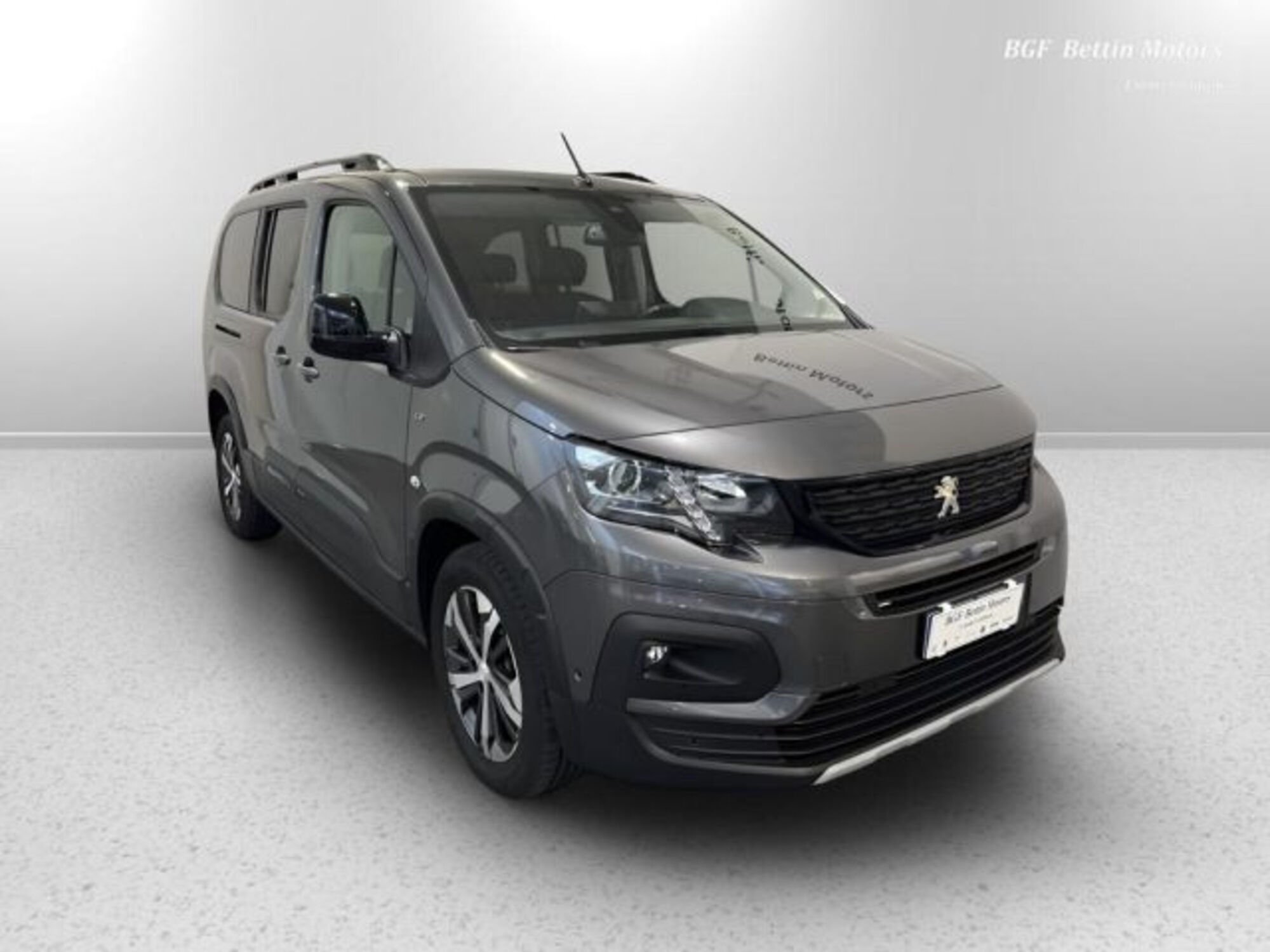 Peugeot Rifter Puretech 130 S&amp;S EAT8 Allure Pack Long 7 posti del 2023 usata a Piove di Sacco