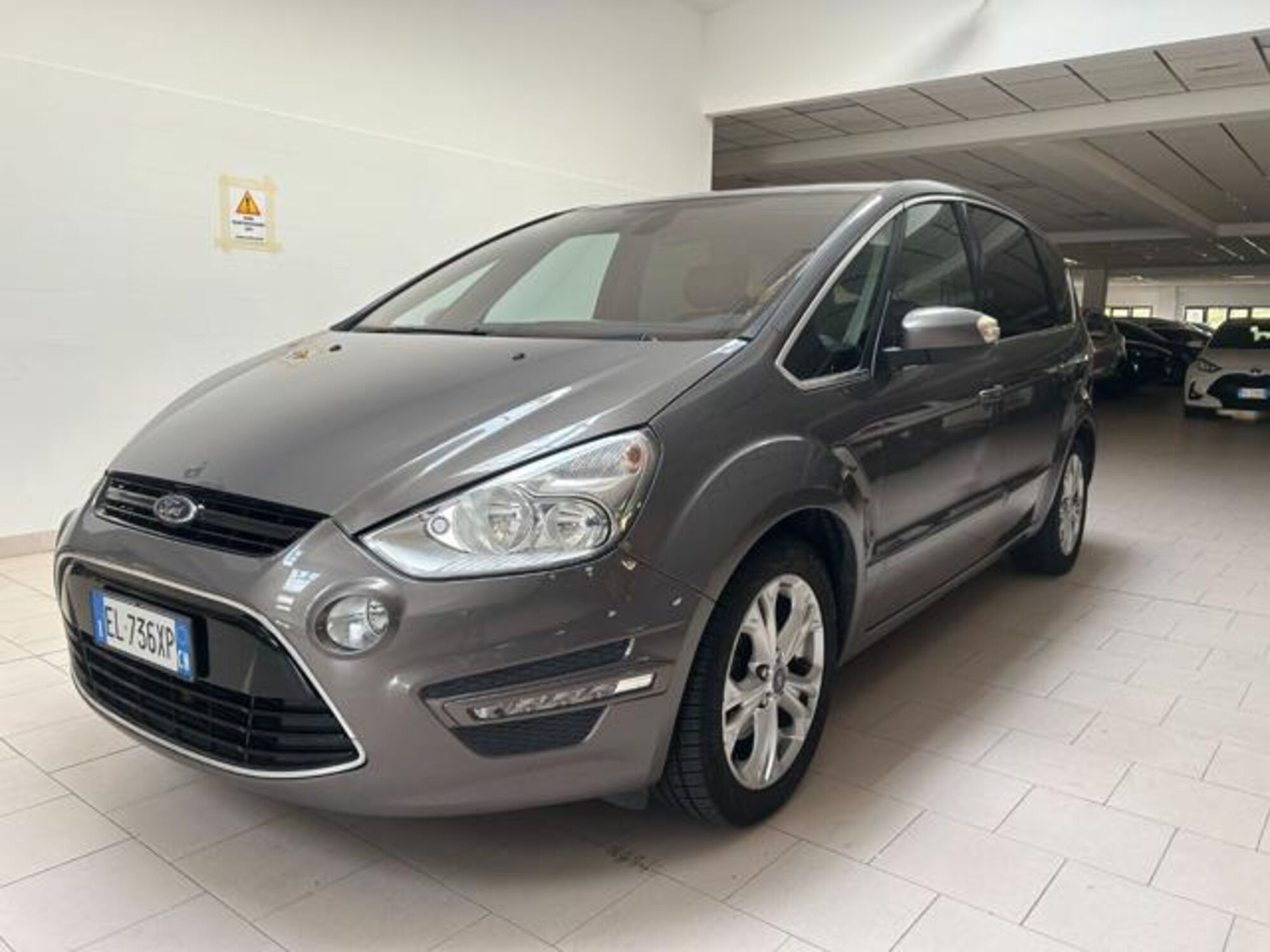 Ford S-Max 2.0 TDCi 163CV DPF  del 2012 usata a Bra