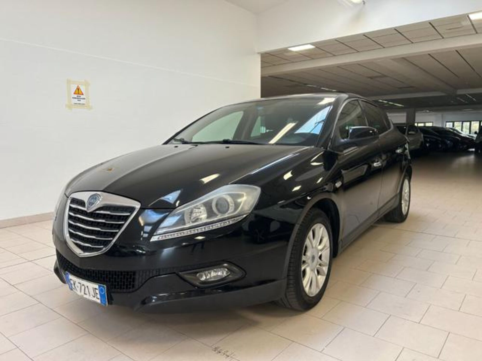 Lancia Delta 1.6 MJT DPF 105 CV Gold  del 2011 usata a Bra