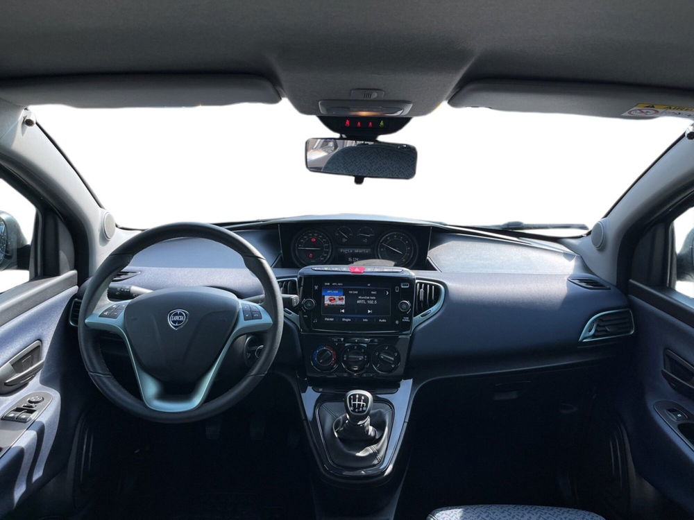 Lancia Ypsilon usata a Torino (11)