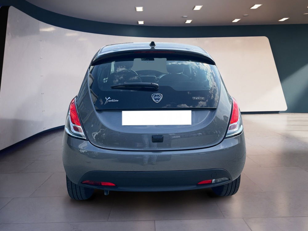 Lancia Ypsilon usata a Torino (6)