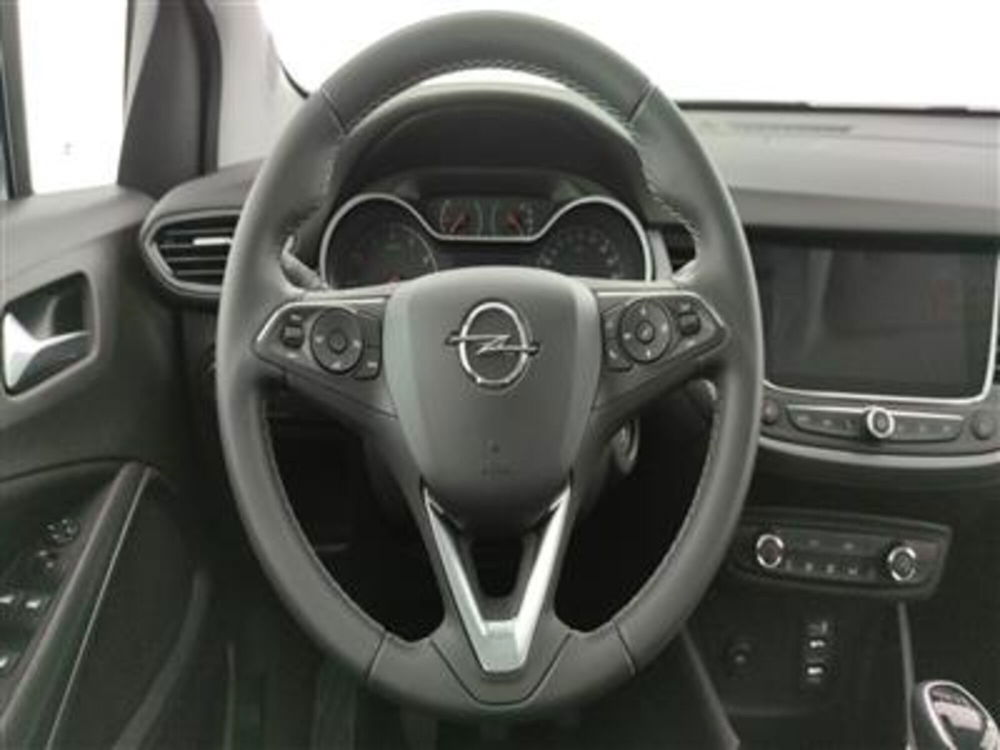 Opel Crossland nuova a Bari (15)