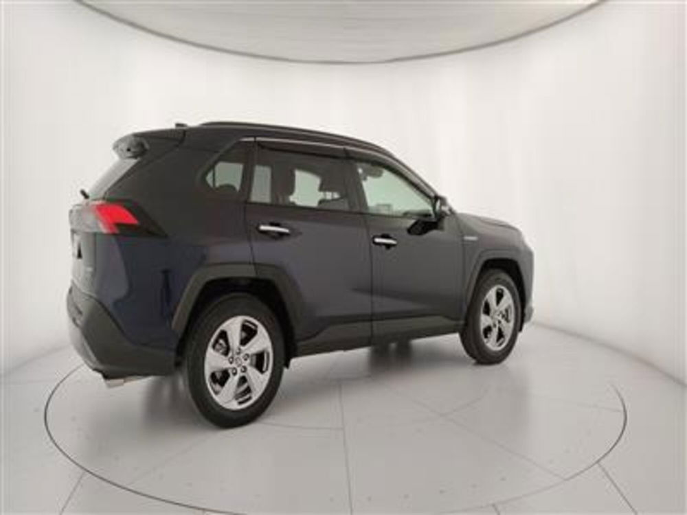 Toyota Rav4 usata a Bari (8)