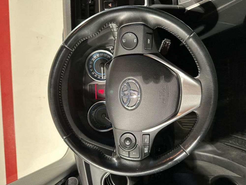 Toyota Auris usata a Lecco (8)