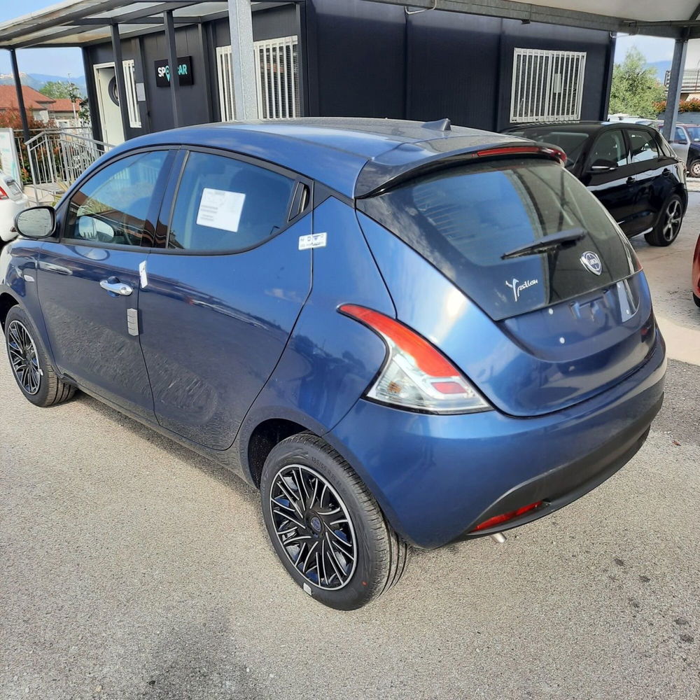 Lancia Ypsilon nuova a La Spezia (5)