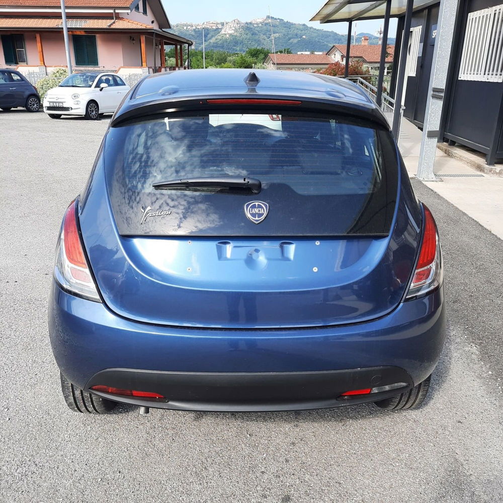 Lancia Ypsilon nuova a La Spezia (6)