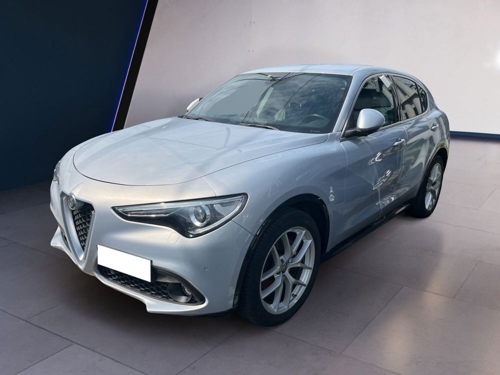 Alfa Romeo Stelvio usata a Torino (2)