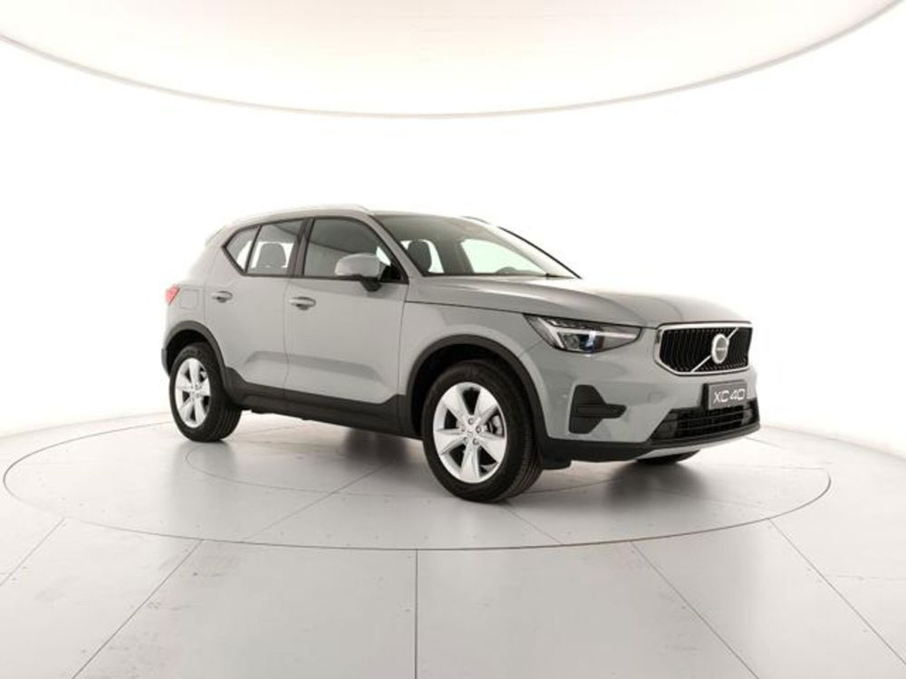 Volvo XC40 nuova a Modena (6)