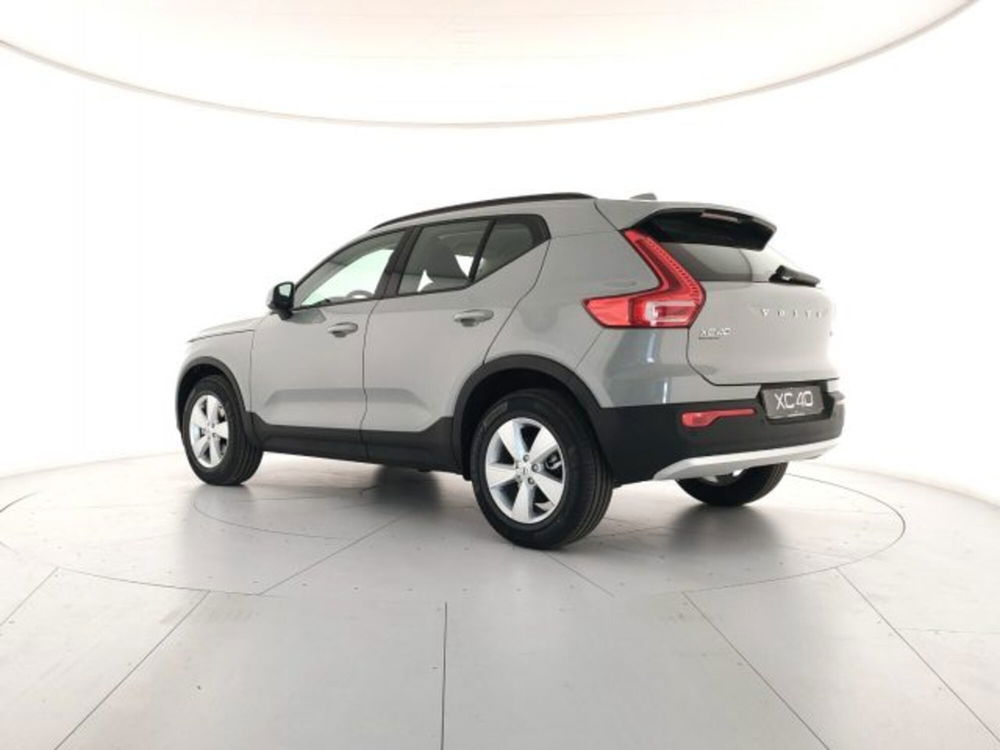 Volvo XC40 nuova a Modena (3)