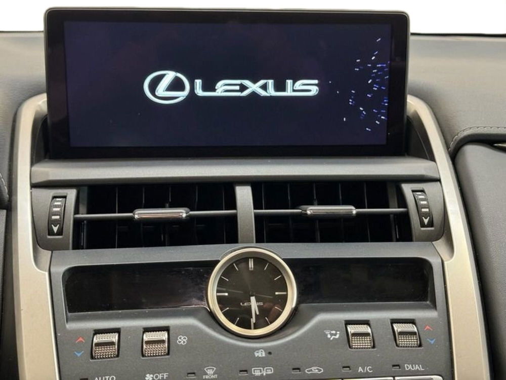 Lexus NX usata a Roma (10)