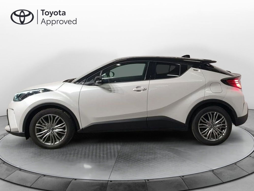 Toyota Toyota C-HR nuova a Roma (7)