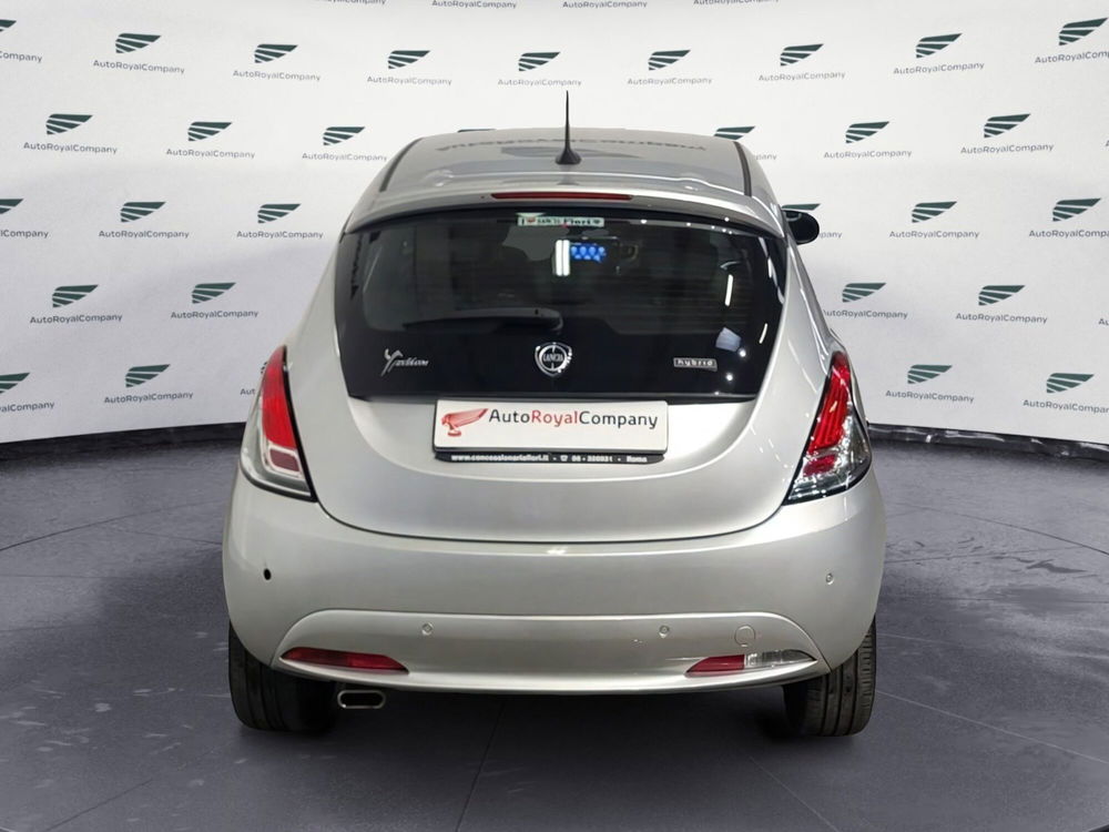 Lancia Ypsilon usata a Roma (7)