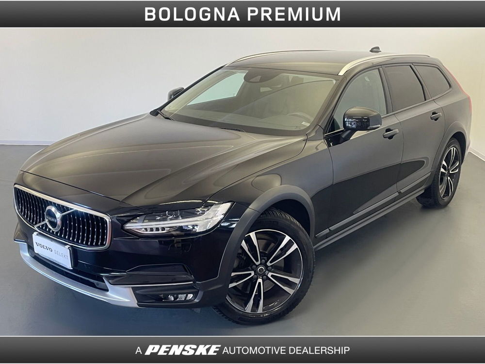 Volvo V90 Cross Country usata a Bologna