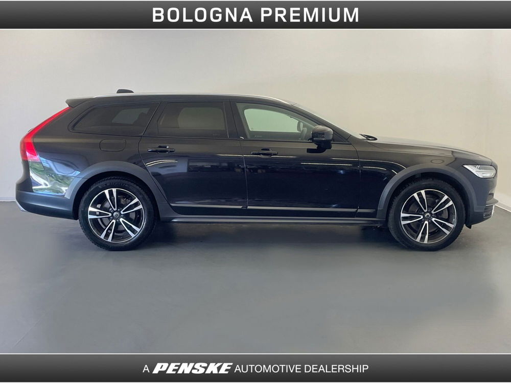 Volvo V90 Cross Country usata a Bologna (6)