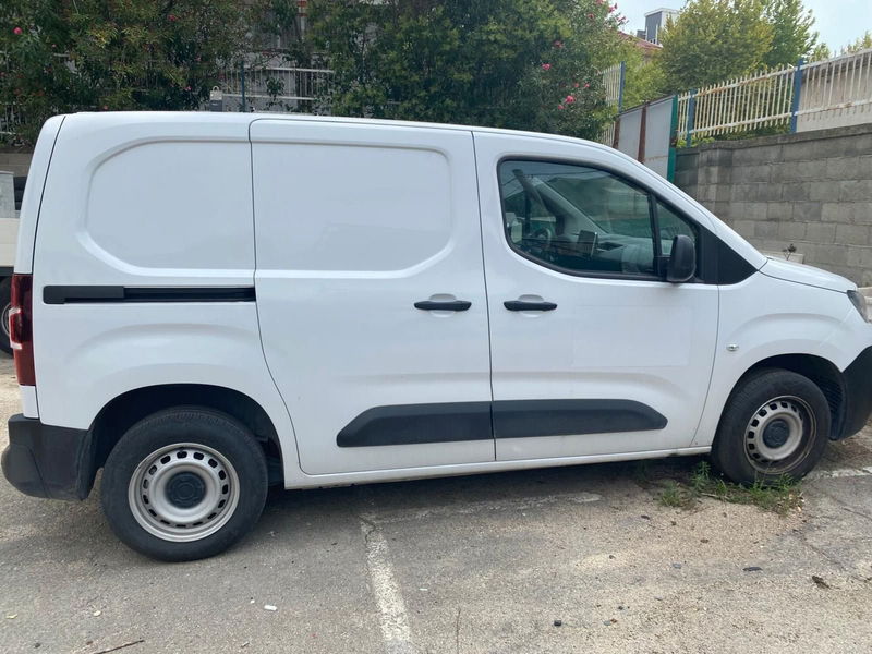 Fiat Doblò Furgone van 1.5 bluehdi 100cv CH1 del 2023 usata a Chieti