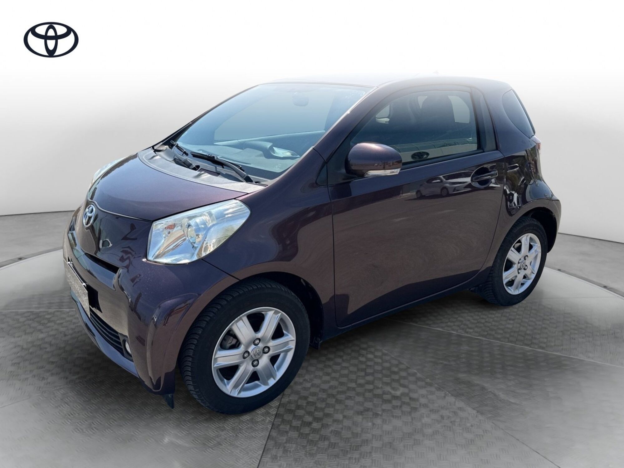 Toyota iQ 1.0  del 2011 usata a Siracusa