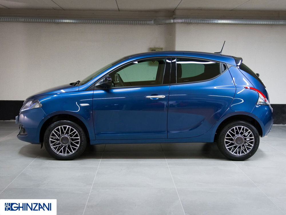 Lancia Ypsilon usata a Bergamo (4)