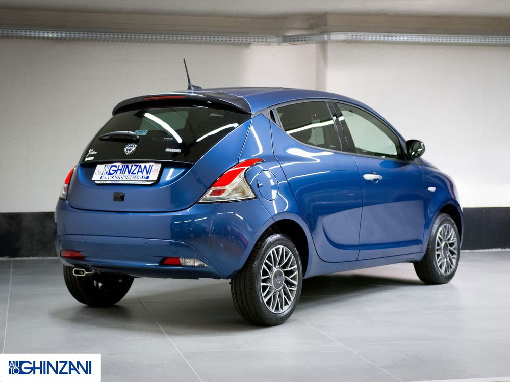 Lancia Ypsilon usata a Bergamo (6)